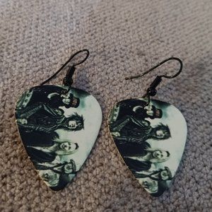 MOTLEY CRUE GROUP GUITAR PICK EARRINGS- NECKLACE SET